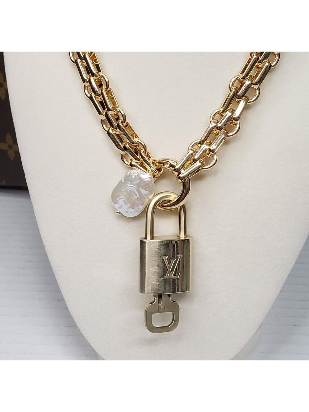 Authentic Louis Vuitton Lock & Key w/ Unbranded Stainless Steel Chain Necklace - Picture 4 of 16
